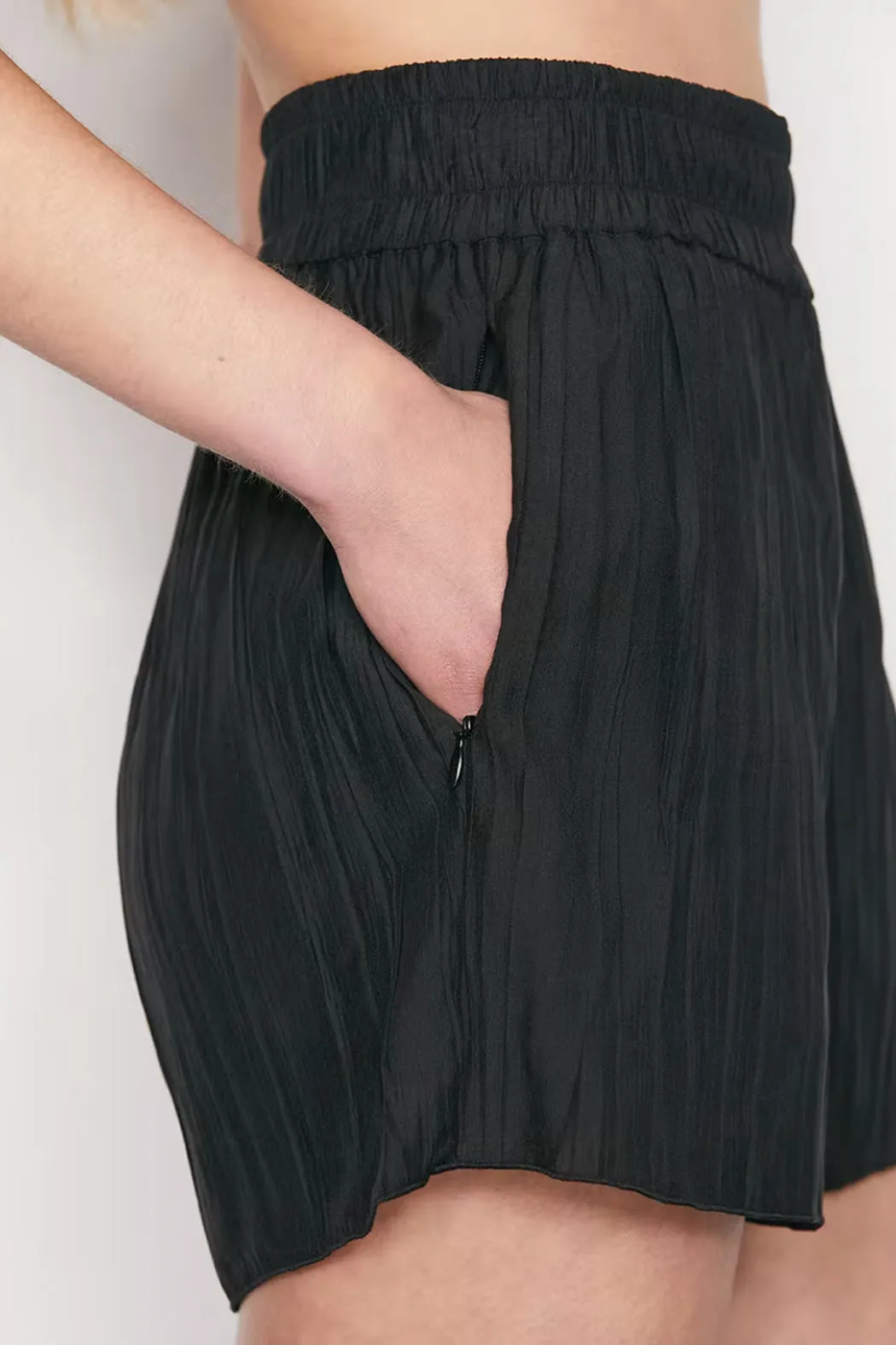 Frame - Pleated Short